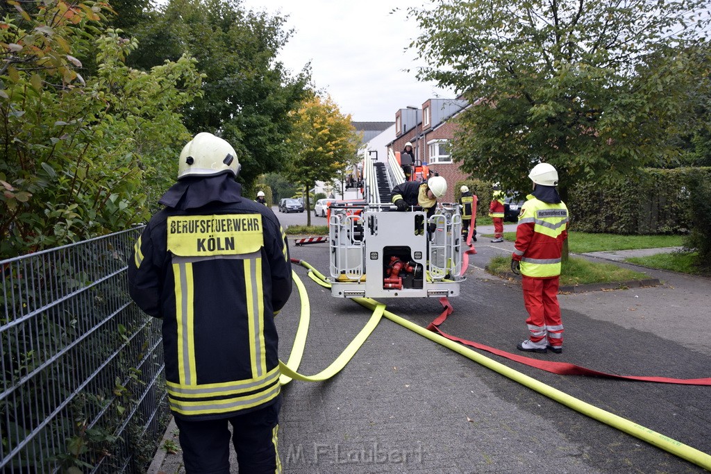 Feuer 2 Y Koeln Suerth Elisabeth Selbertstr P205.JPG - Miklos Laubert